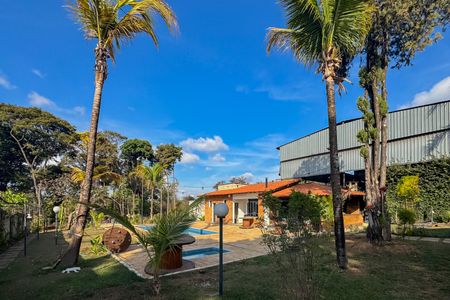 Casa à venda com 120m², 3 quartos e 5 vagas Casa à venda com 120m², 3 quartos e 5 vagasÁrea externa