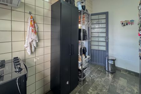 Casa à venda com 120m², 3 quartos e 5 vagas Casa à venda com 120m², 3 quartos e 5 vagasCozinha