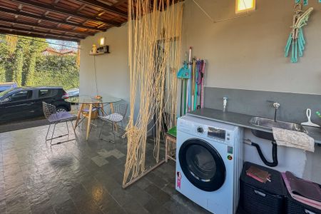 Casa à venda com 120m², 3 quartos e 5 vagas Casa à venda com 120m², 3 quartos e 5 vagasÁrea de Serviço