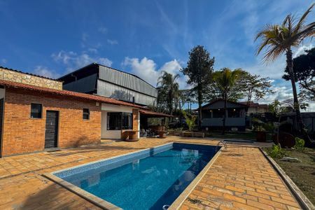 Casa à venda com 120m², 3 quartos e 5 vagas Casa à venda com 120m², 3 quartos e 5 vagasÁrea externa