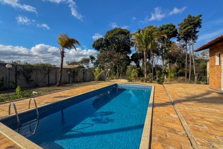 Casa à venda com 120m², 3 quartos e 5 vagas Casa à venda com 120m², 3 quartos e 5 vagasÁrea externa