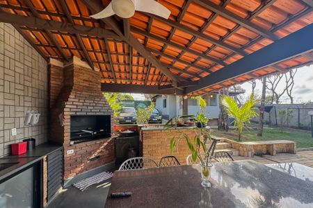 Casa à venda com 120m², 3 quartos e 5 vagas Casa à venda com 120m², 3 quartos e 5 vagasÁrea gourmet