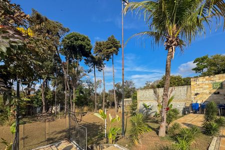 Casa à venda com 120m², 3 quartos e 5 vagas Casa à venda com 120m², 3 quartos e 5 vagasÁrea externa