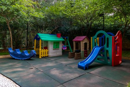 Apartamento à venda com 163m², 3 quartos e 4 vagas Apartamento à venda com 163m², 3 quartos e 4 vagasÁrea comum