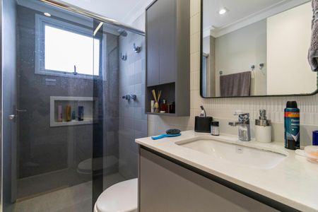 Apartamento à venda com 163m², 3 quartos e 4 vagas Apartamento à venda com 163m², 3 quartos e 4 vagasBanheiro da Suíte 2