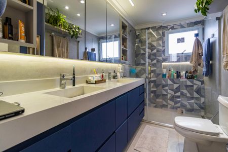 Apartamento à venda com 163m², 3 quartos e 4 vagas Apartamento à venda com 163m², 3 quartos e 4 vagasBanheiro da Suíte 1