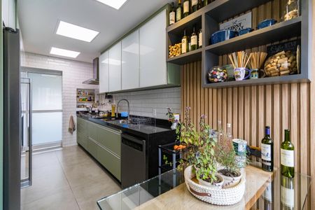 Apartamento à venda com 163m², 3 quartos e 4 vagas Apartamento à venda com 163m², 3 quartos e 4 vagasCozinha