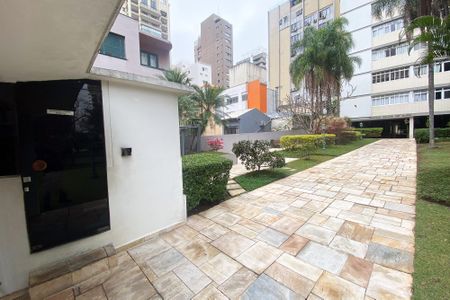 Apartamento para alugar com 150m², 3 quartos e 2 vagasFachada e portaria