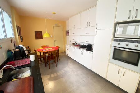 Apartamento para alugar com 150m², 3 quartos e 2 vagasCozinha