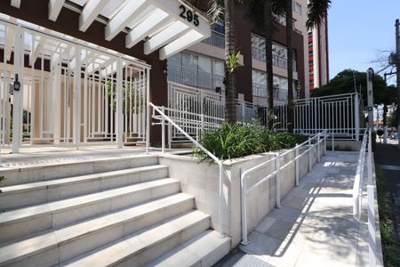 Apartamento à venda com 105m², 2 quartos e 2 vagasPortaria