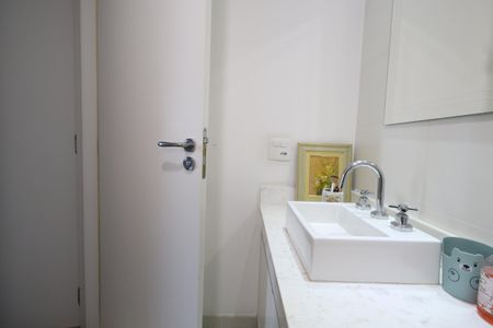 Apartamento à venda com 105m², 2 quartos e 2 vagasBanheiro da Suíte 2