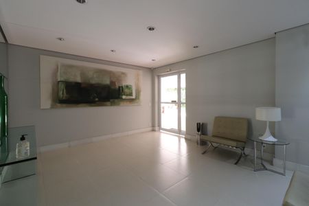 Apartamento à venda com 105m², 2 quartos e 2 vagasHall social