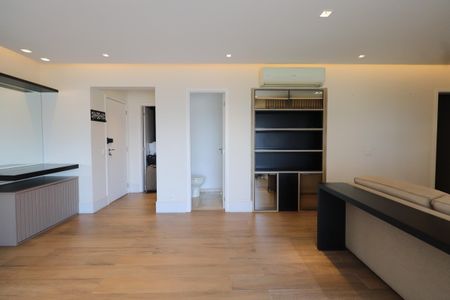 Apartamento à venda com 105m², 2 quartos e 2 vagasSala
