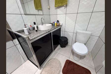 Casa à venda com 110m², 3 quartos e 2 vagasBanheiro