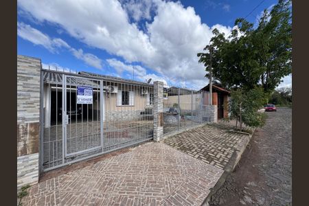 Casa à venda com 110m², 3 quartos e 2 vagasFachada