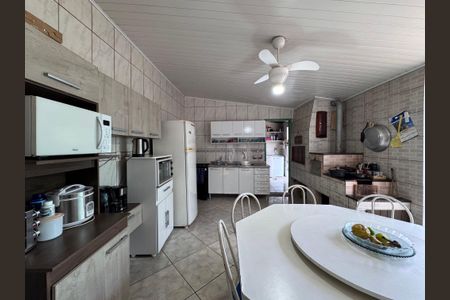 Casa à venda com 110m², 3 quartos e 2 vagasCozinha