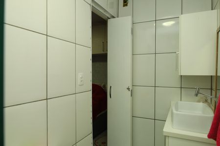 Casa à venda com 200m², 3 quartos e 2 vagasBanheiro da Suíte