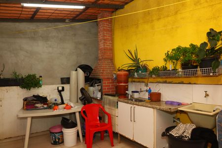 Casa à venda com 200m², 3 quartos e 2 vagasÁrea de Serviço