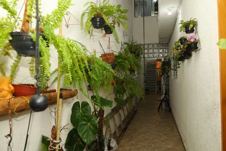 Casa à venda com 200m², 3 quartos e 2 vagasCorredor