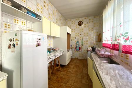 Casa à venda com 315m², 4 quartos e 4 vagasCozinha