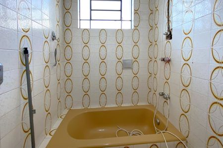 Casa à venda com 315m², 4 quartos e 4 vagasBanheiro da Suíte 1