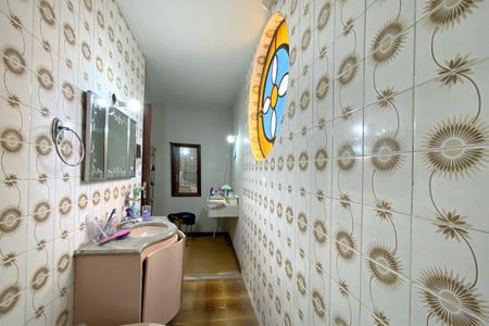 Casa à venda com 315m², 4 quartos e 4 vagasBanheiro da Suíte 2