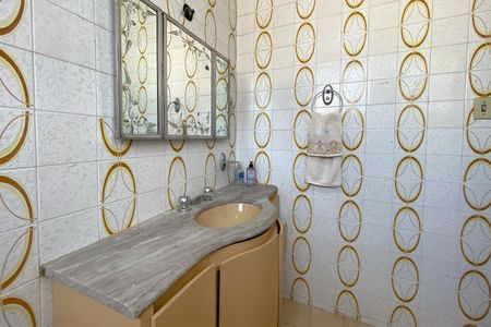 Casa à venda com 315m², 4 quartos e 4 vagasBanheiro da Suíte 1