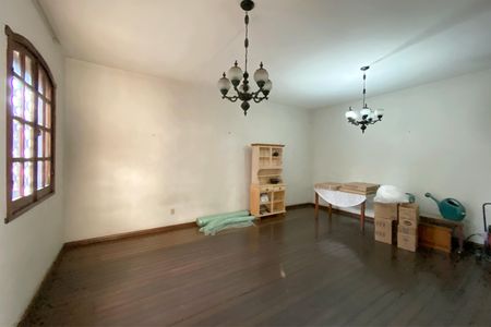 Sala de casa à venda com 4 quartos, 315m² em Cidade Nova, Belo Horizonte