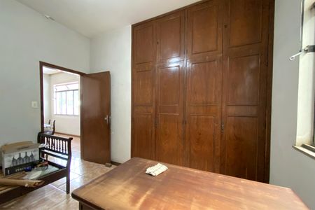 Casa à venda com 315m², 4 quartos e 4 vagasQuarto 1