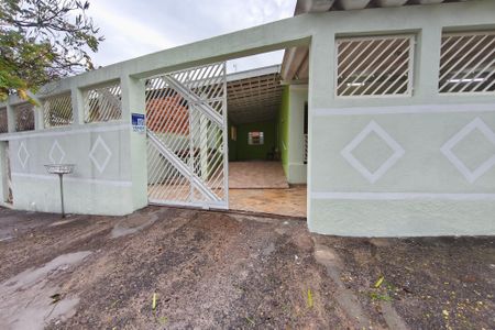 Casa à venda com 260m², 2 quartos e 3 vagasFachada