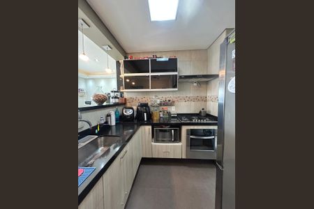 Apartamento à venda com 94m², 2 quartos e 2 vagas Apartamento à venda com 94m², 2 quartos e 2 vagasCozinha americana