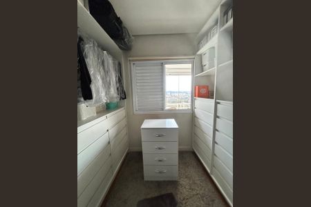 Apartamento à venda com 94m², 2 quartos e 2 vagas Apartamento à venda com 94m², 2 quartos e 2 vagasCloset da Suíte 1