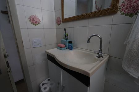 Casa à venda com 120m², 2 quartos e 2 vagasBanheiro 1