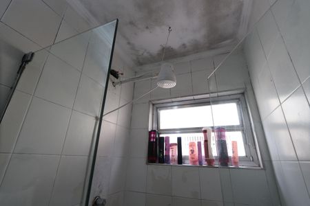 Casa à venda com 120m², 2 quartos e 2 vagasBanheiro 1