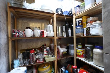 Casa à venda com 120m², 2 quartos e 2 vagasDespensa