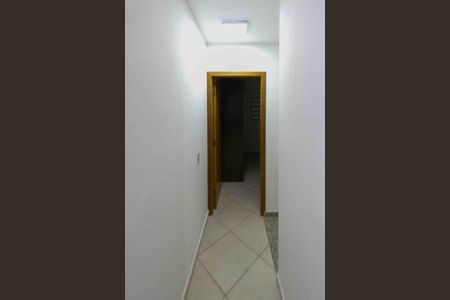 Casa de condomínio à venda com 100m², 2 quartos e 2 vagasCorredor