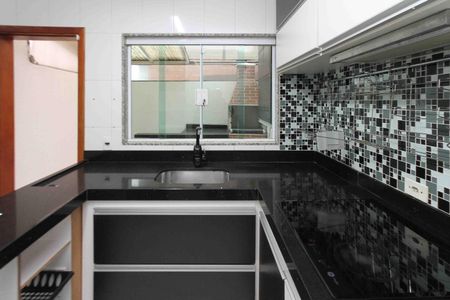 Casa de condomínio à venda com 100m², 2 quartos e 2 vagasCozinha