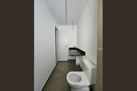 Apartamento à venda com 80m², 2 quartos e 1 vagaBanheiro da Suíte 1