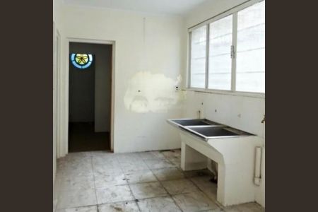 Casa à venda com 6 quartos, 554m² em Jardim Everest, São Paulo