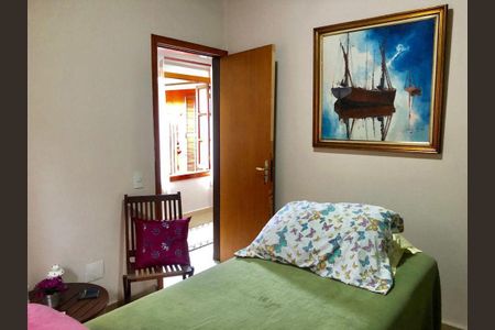 Casa à venda com 386m², 5 quartos e 5 vagas Casa à venda com 386m², 5 quartos e 5 vagasQuarto