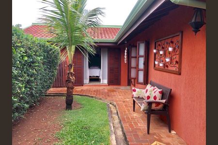 Casa à venda com 386m², 5 quartos e 5 vagas Casa à venda com 386m², 5 quartos e 5 vagasÁrea Externa