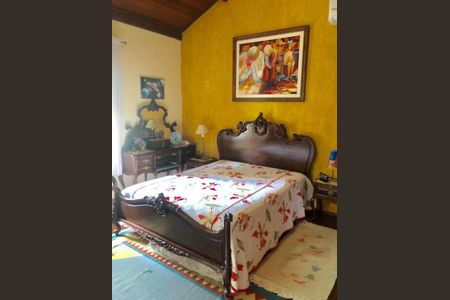 Casa à venda com 386m², 5 quartos e 5 vagas Casa à venda com 386m², 5 quartos e 5 vagasQuarto