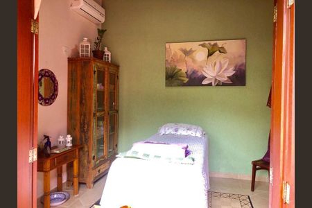 Casa à venda com 386m², 5 quartos e 5 vagas Casa à venda com 386m², 5 quartos e 5 vagasQuarto