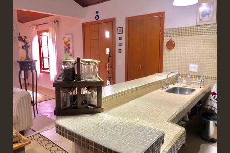 Sala de casa à venda com 5 quartos, 386m² em Parque Xangrilá, Campinas