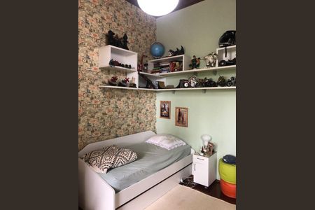 Casa à venda com 386m², 5 quartos e 5 vagas Casa à venda com 386m², 5 quartos e 5 vagasQuarto