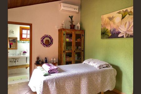 Casa à venda com 386m², 5 quartos e 5 vagas Casa à venda com 386m², 5 quartos e 5 vagasQuarto