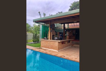 Casa à venda com 386m², 5 quartos e 5 vagas Casa à venda com 386m², 5 quartos e 5 vagasÁrea Externa