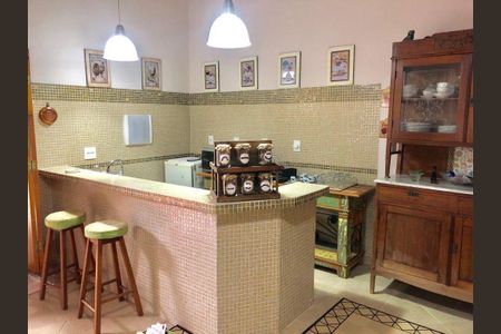 Sala de casa à venda com 5 quartos, 386m² em Parque Xangrilá, Campinas