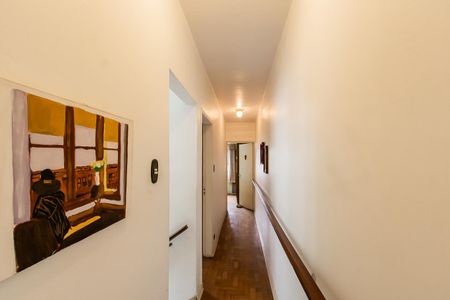 Casa à venda com 125m², 3 quartos e 2 vagasCorredor