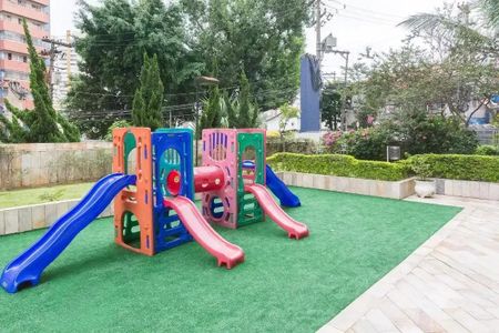 Apartamento à venda com 239m², 4 quartos e 2 vagas